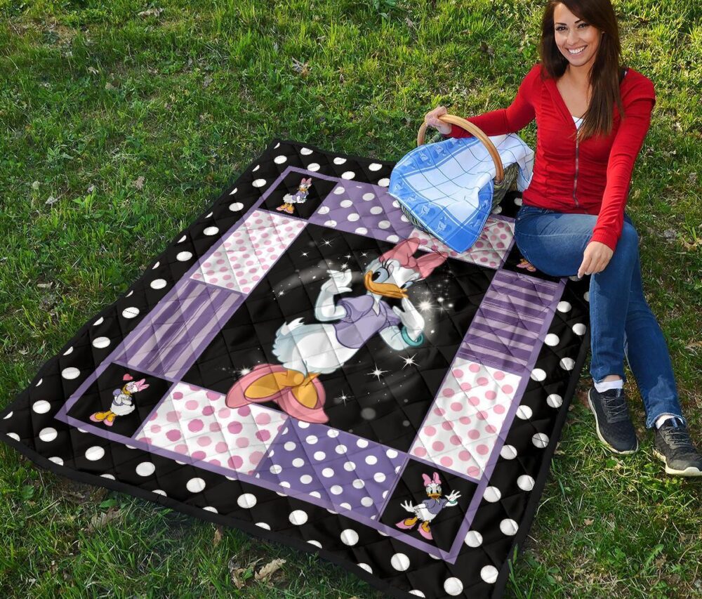 Daisy Duck Quilt Blanket Cartoon Fan Gift Idea | QB004