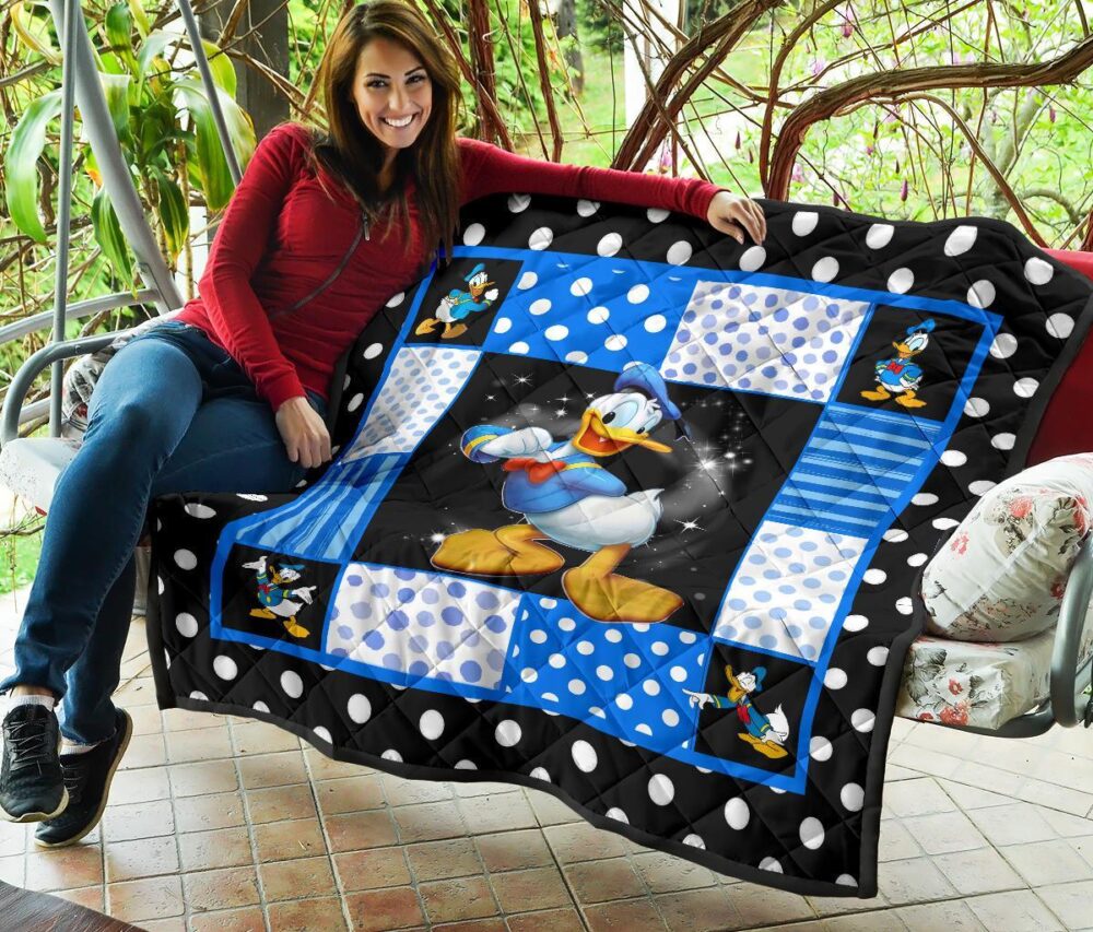 Donald Duck Quilt Blanket Funny Cartoon Fan Gift Idea