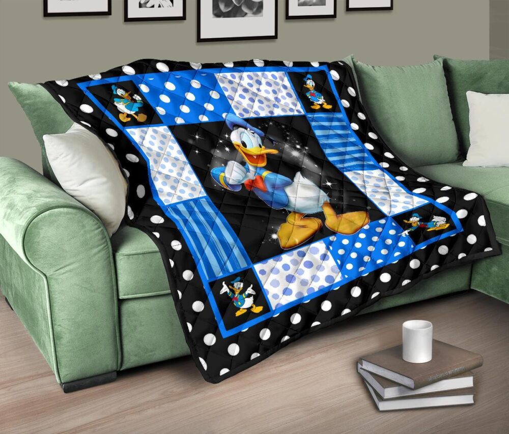 Donald Duck Quilt Blanket Funny Cartoon Fan Gift Idea