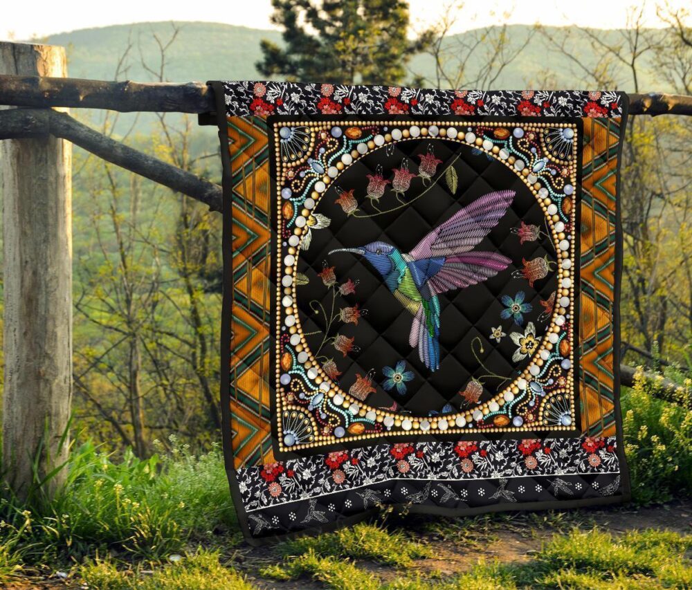 Graphic Art Humming Bird Quilt Blanket Gift Idea