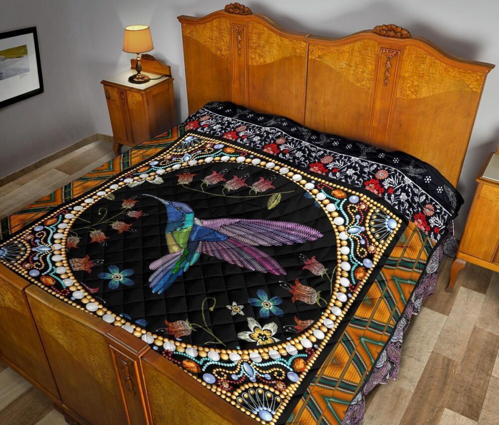 Graphic Art Humming Bird Quilt Blanket Gift Idea