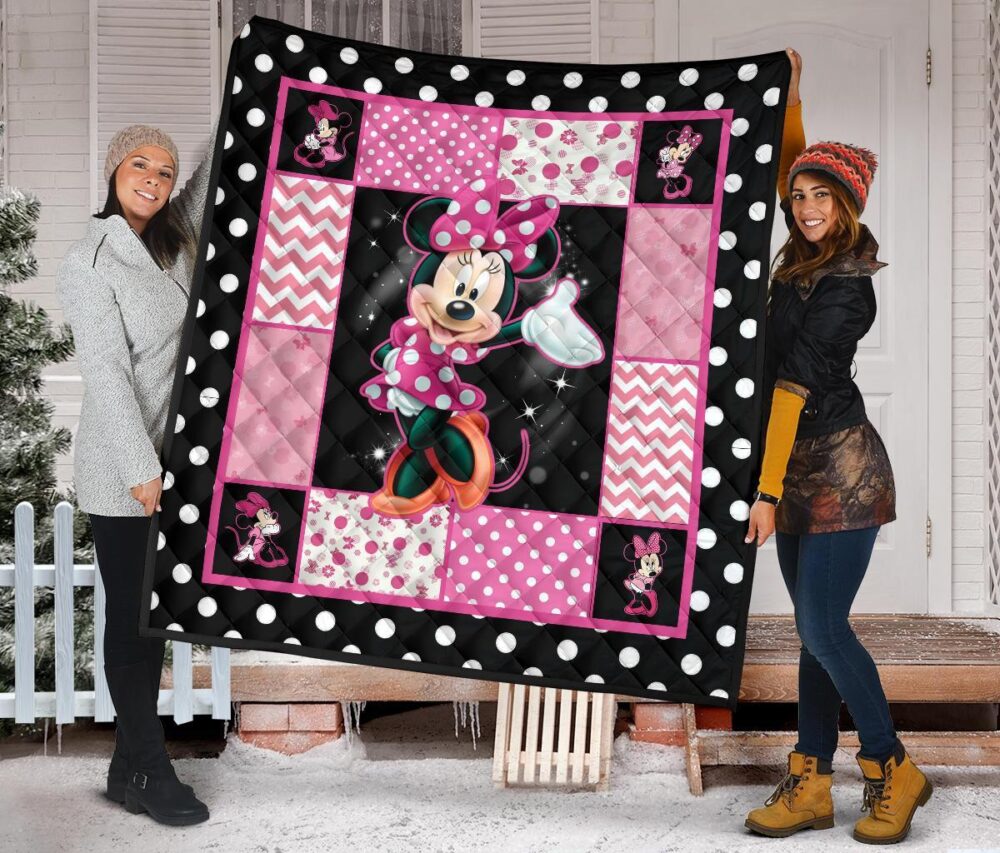 Minnie Mouse Quilt Blanket Gift Idea For DN Fan