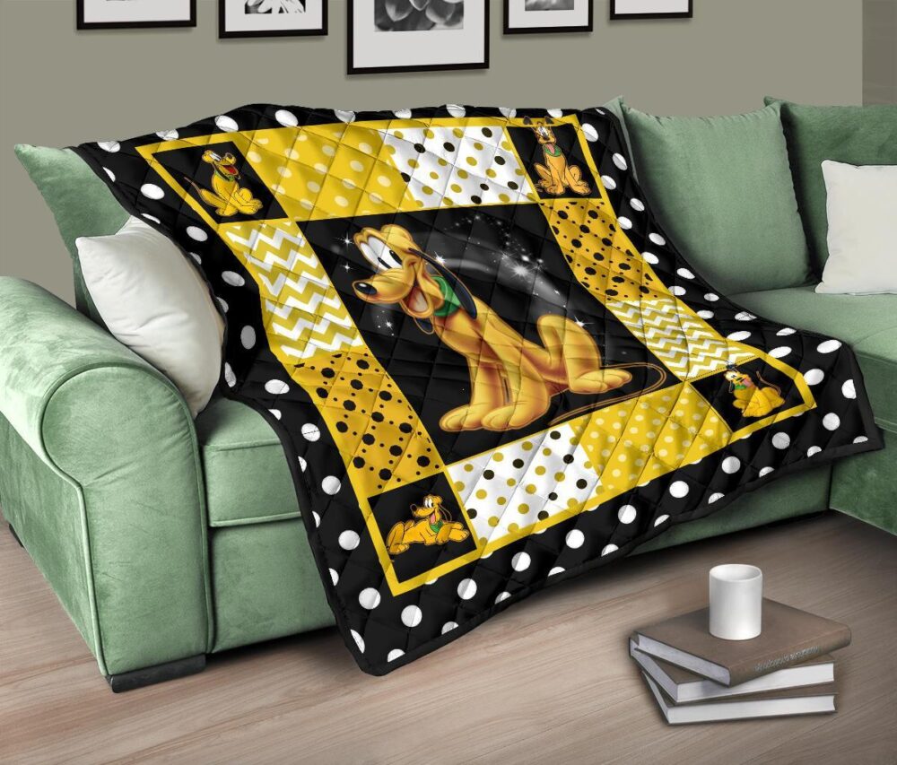 Pluto Quilt Blanket Cute Cartoon Fan Gift Idea