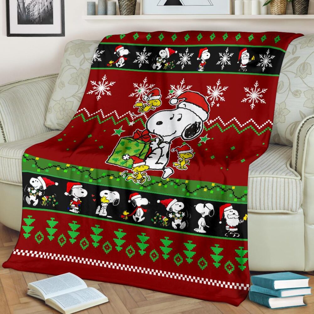 Snoopy Christmas Blanket Amazing Gift Idea