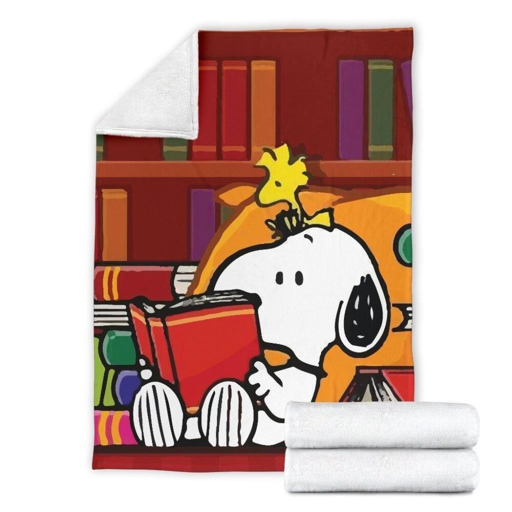 Woodstock Snoopy Reading Book Fleece Blanket Bedding Decor